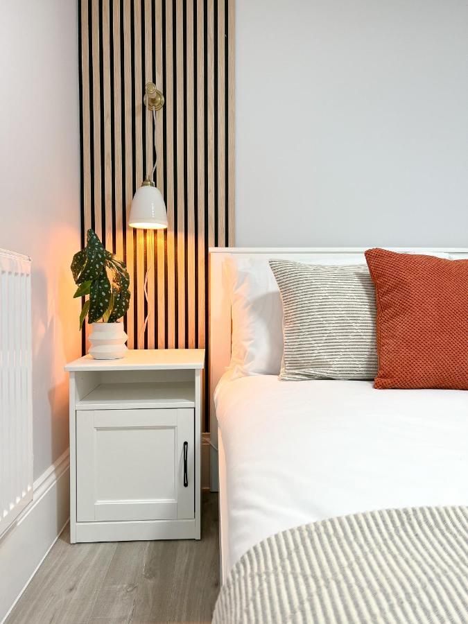 The Bohemian Basement Lägenhet Maidstone Exteriör bild