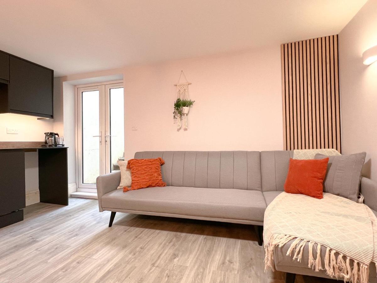 The Bohemian Basement Lägenhet Maidstone Exteriör bild